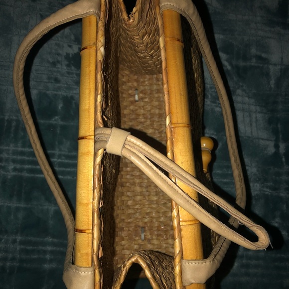 Wicker straw bag w/ bamboo trim - Picture 8 of 8